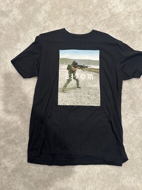 Forward Observations Group Black Graphic Crewneck T‑Shirt
